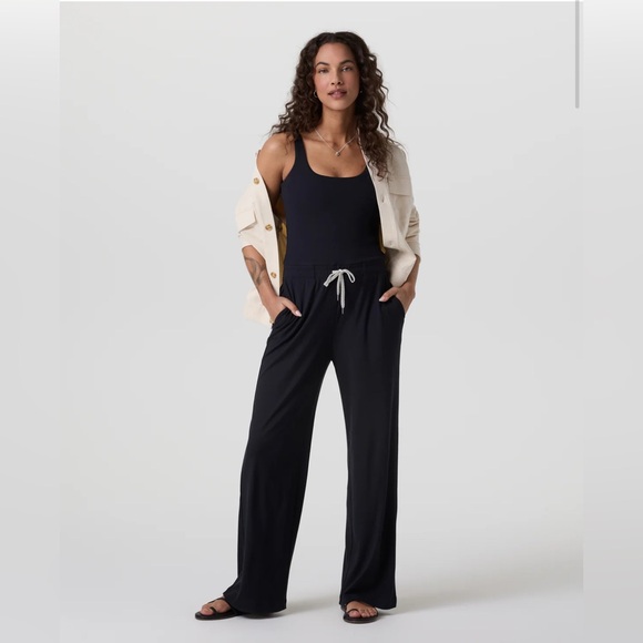 NWT Vuori Pose Scoop Jumpsuit - Picture 1 of 5